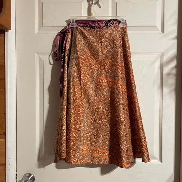 New reversible wrap silk skirt - Picture 4 of 7